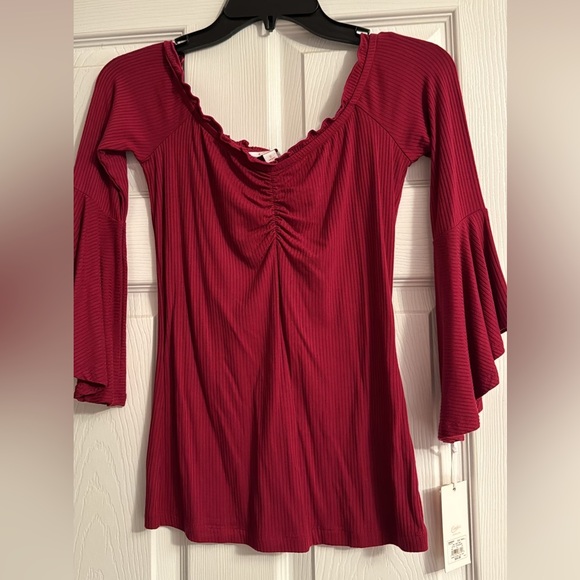 Red Candie’s Blouse - NWT - Picture 5 of 5